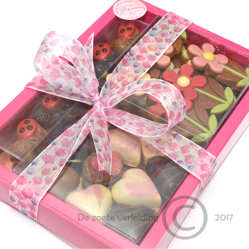 ramp Berri Bergbeklimmer Moederdag chocolade verwenbox - Bonbons & Chocolade | Barendrecht